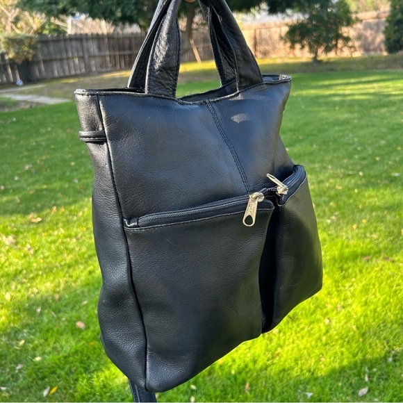 Vintage Hobo International 3-in-1 Black Leather Handbag/Shoulder/Backpack main image 13